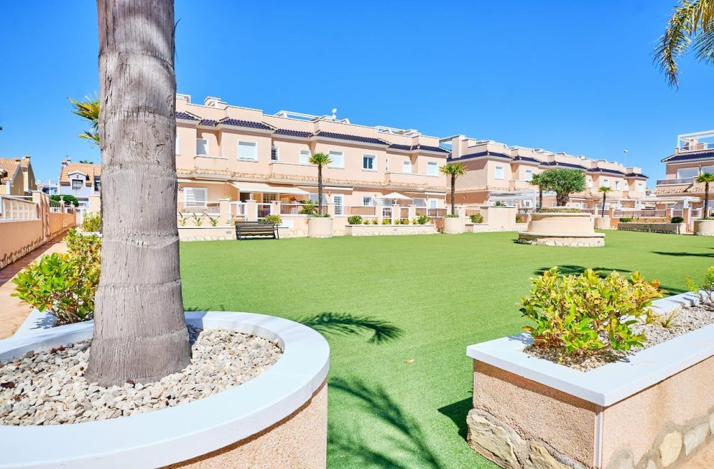 Resale - Terraced house - Orihuela Costa - Lomas de Cabo Roig