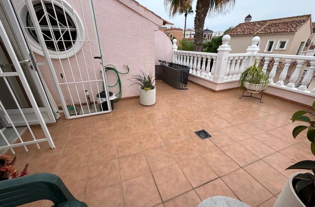 Resale - Terraced house - Torrevieja - Aguas nuevas 1