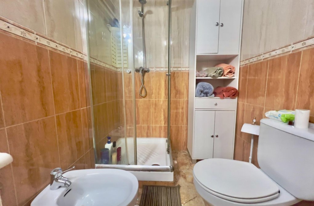 Resale - Apartment - Torrevieja - Playa de los locos