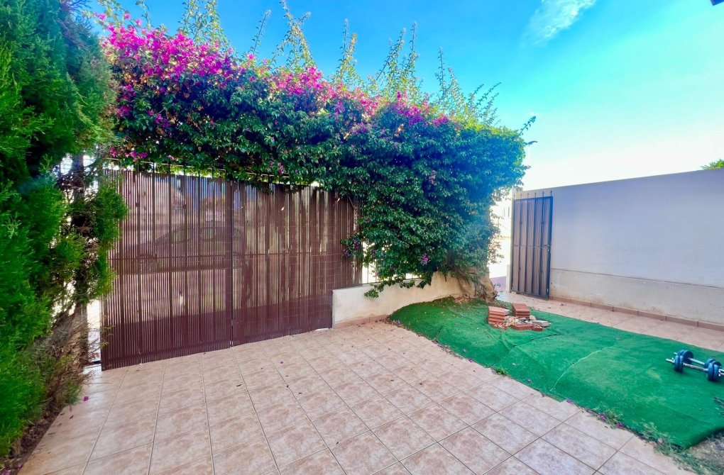 Resale - Triplex - Torrevieja - Sector 25