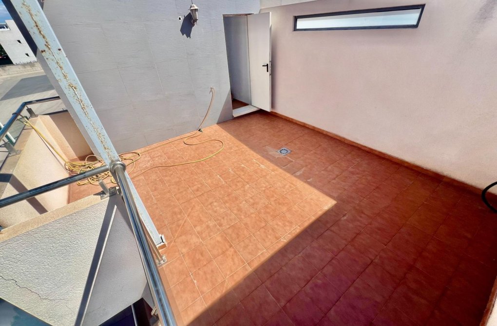 Resale - Triplex - Torrevieja - Sector 25