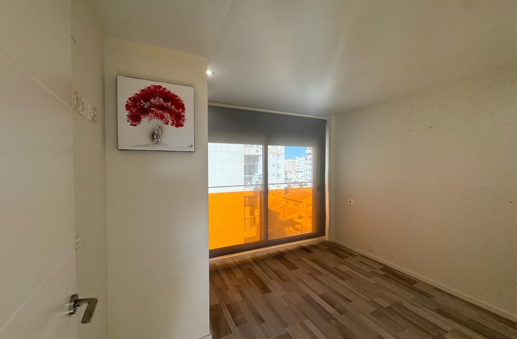 Resale - Apartment - Torrevieja - Nueva Torrevieja