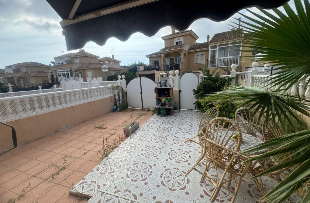 Resale - Terraced house - Torrevieja - Los altos