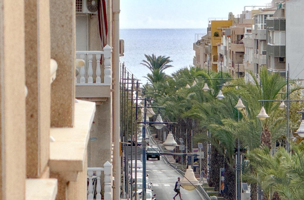 Resale - Apartment - Torrevieja - Playa del cura