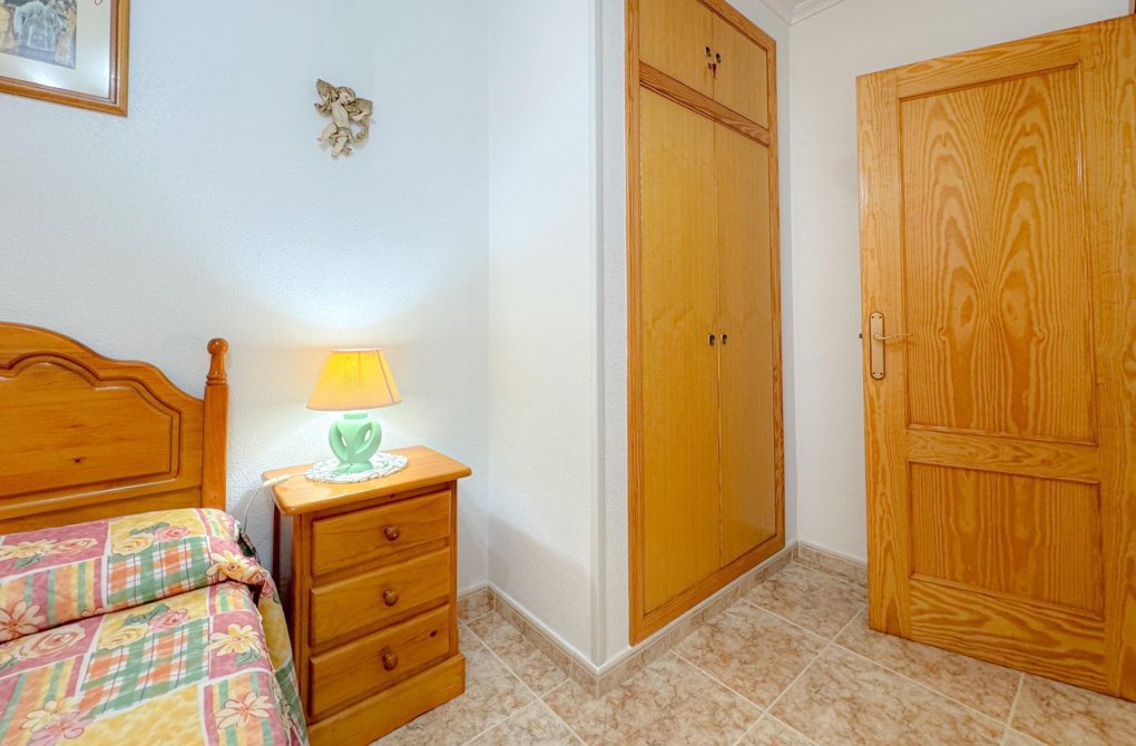 Resale - Apartment - Torrevieja - Playa del cura