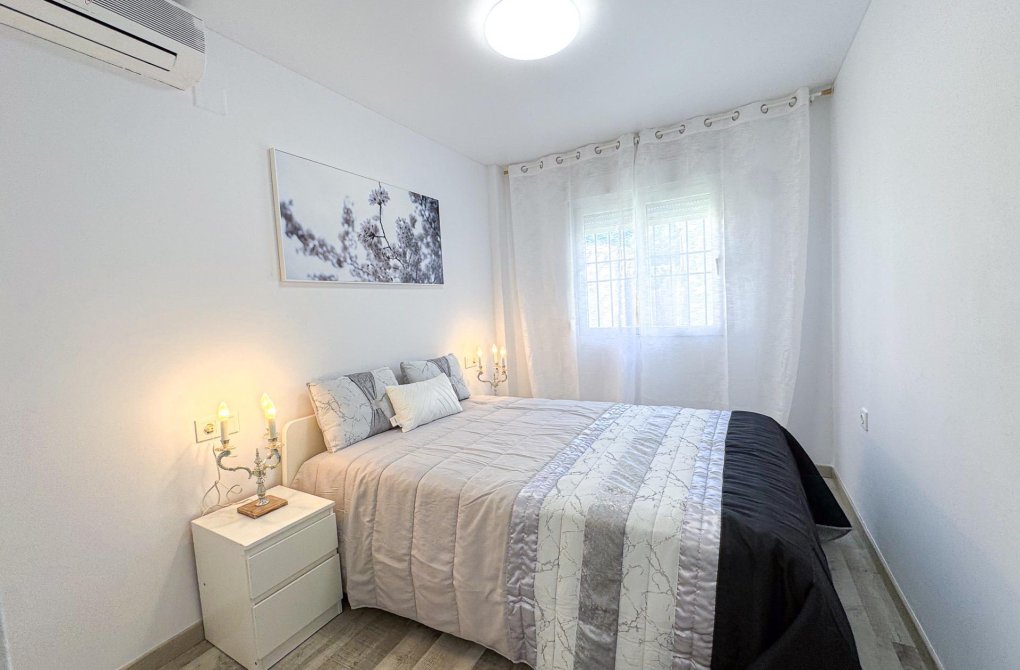 Resale - Bungalow - Torrevieja - Parque las naciones