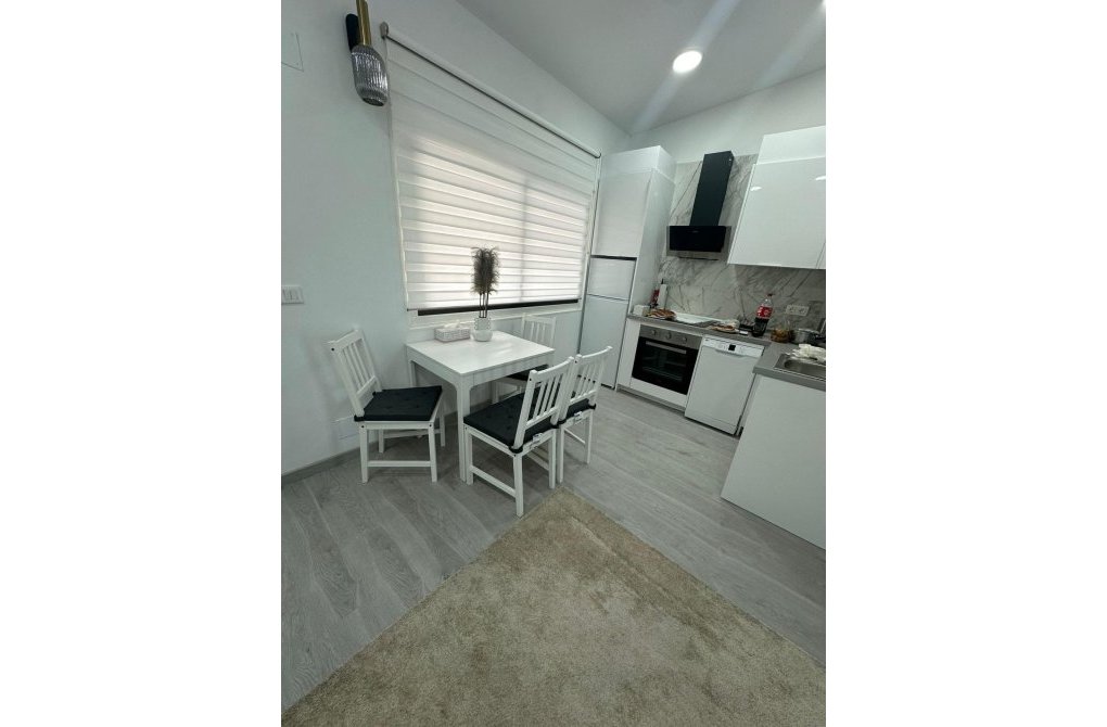 Resale - Bungalow - Torrevieja - Nueva Torrevieja