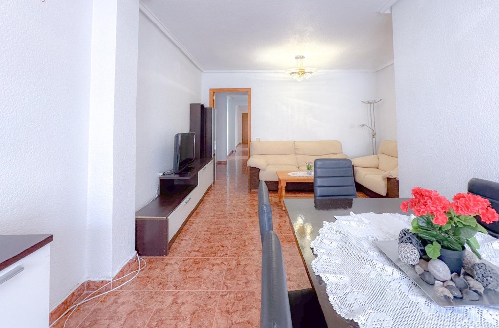 Resale - Apartment - Torrevieja - Playa de los locos