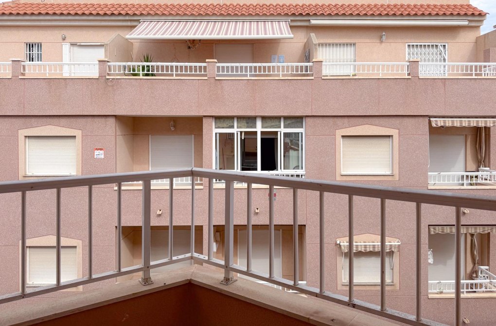 Resale - Apartment - Torrevieja - Playa de los locos