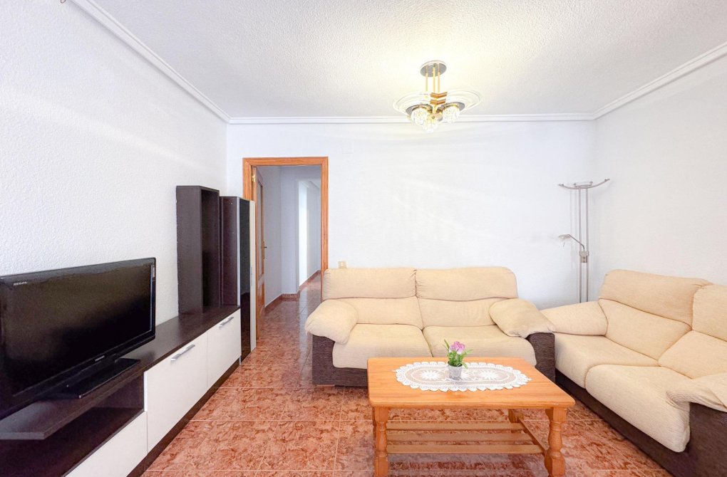 Resale - Apartment - Torrevieja - Playa de los locos