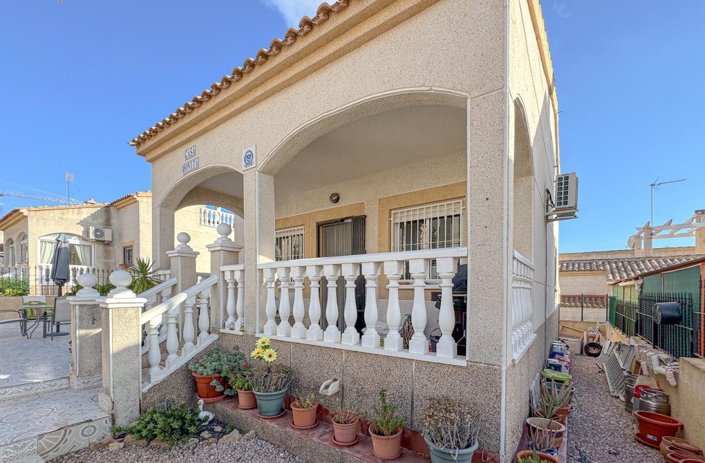 Resale - Villa - Orihuela Costa - Los Altos