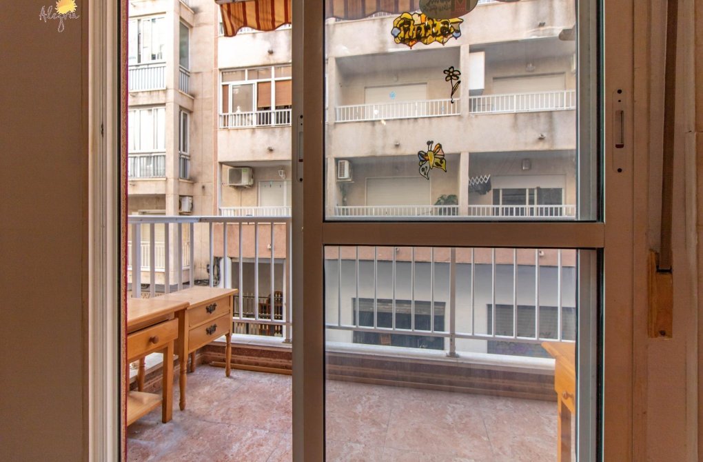 Resale - Apartment - Torrevieja - Playa del cura