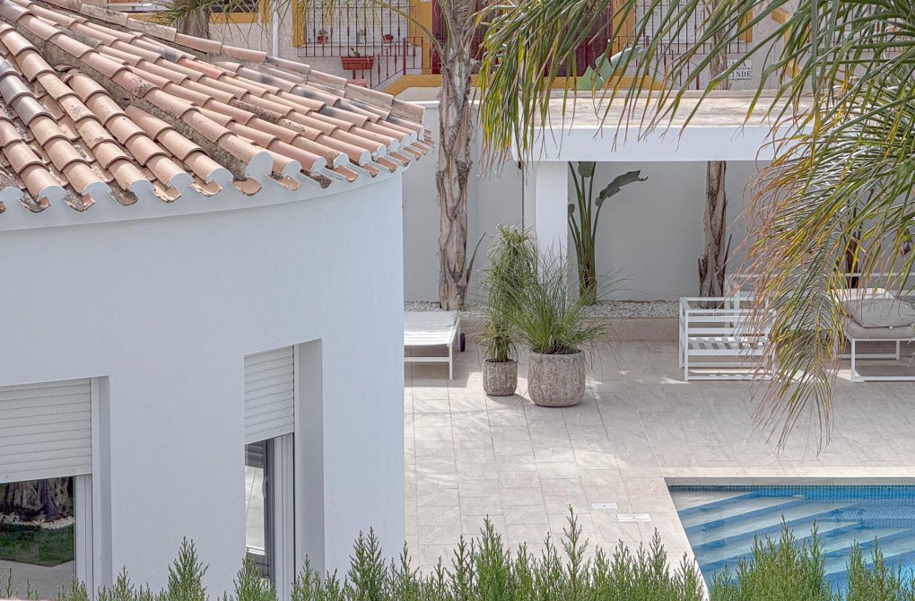 Resale - Villa - Orihuela Costa - La Florida