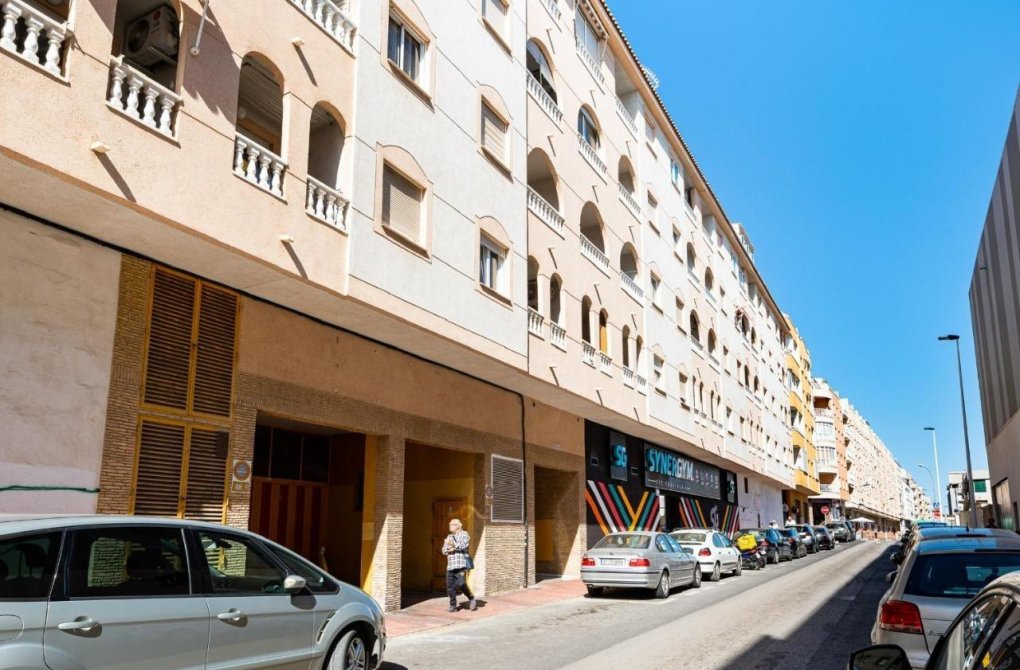 Resale - Apartment - Torrevieja - Playa del cura