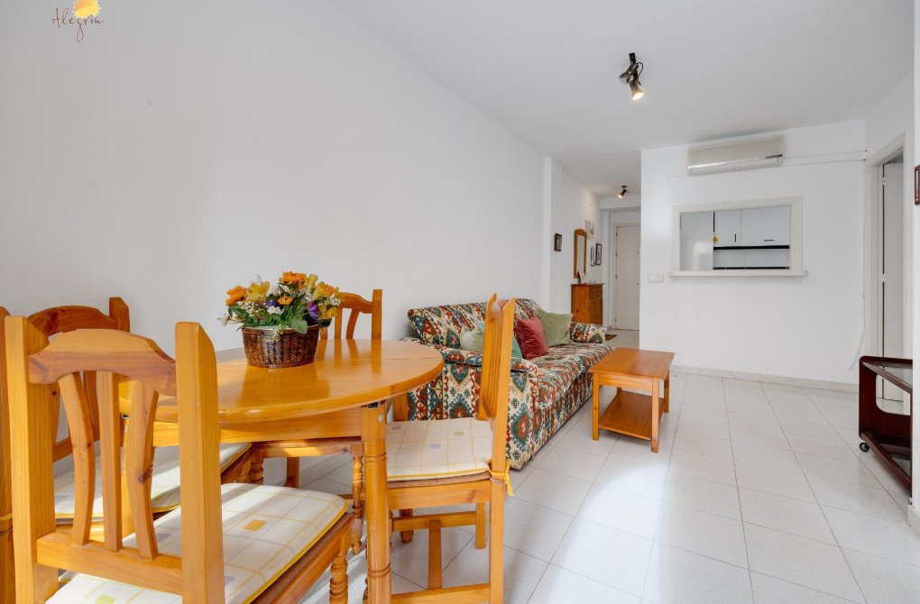 Resale - Apartment - Torrevieja - Acequion