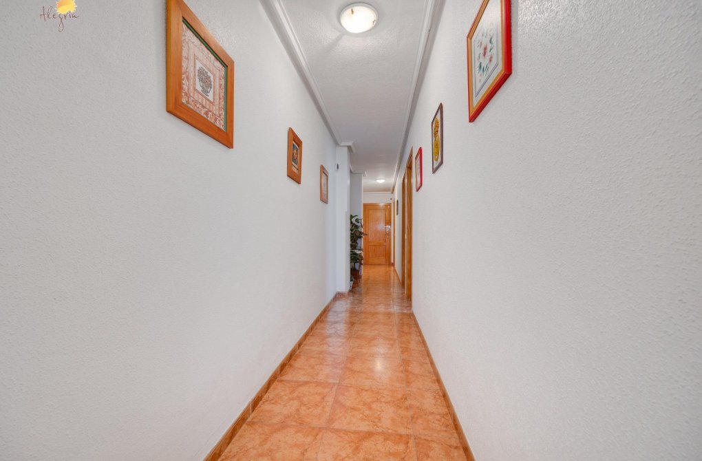 Resale - Apartment - Torrevieja - Parque las naciones