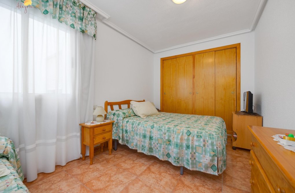 Resale - Apartment - Torrevieja - Parque las naciones