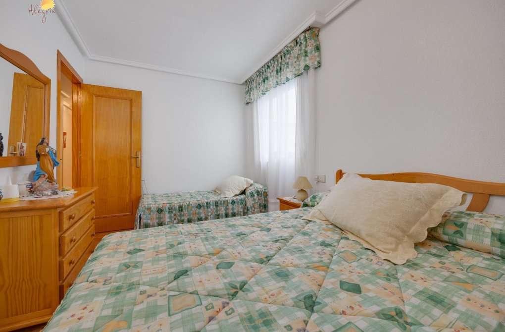 Resale - Apartment - Torrevieja - Parque las naciones