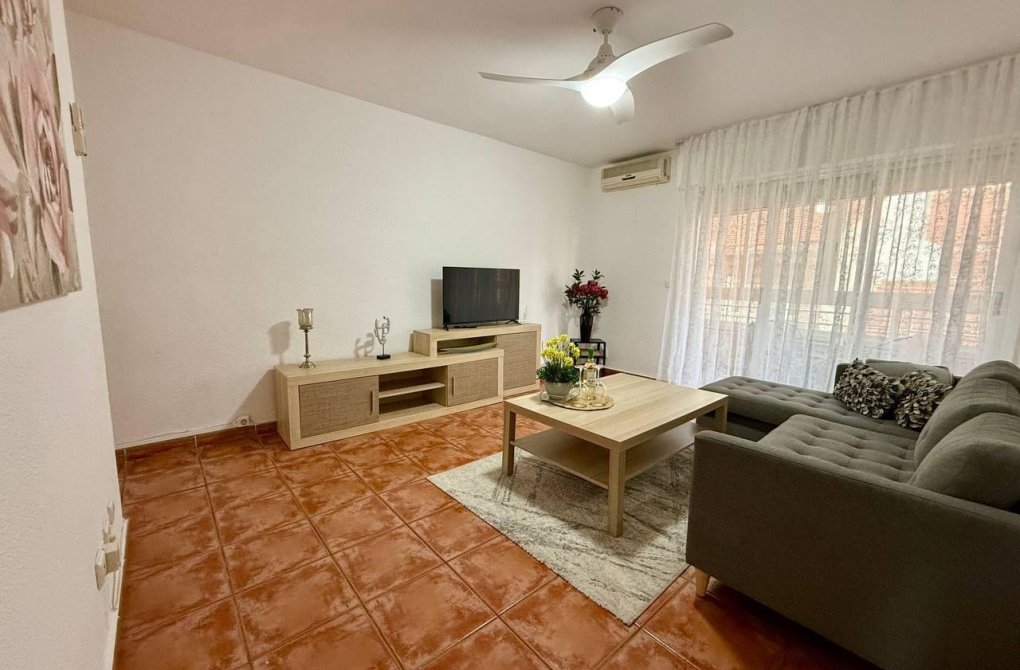 Resale - Apartment - Torrevieja - Playa del cura