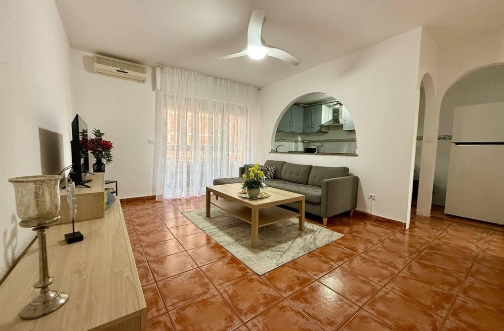 Resale - Apartment - Torrevieja - Playa del cura