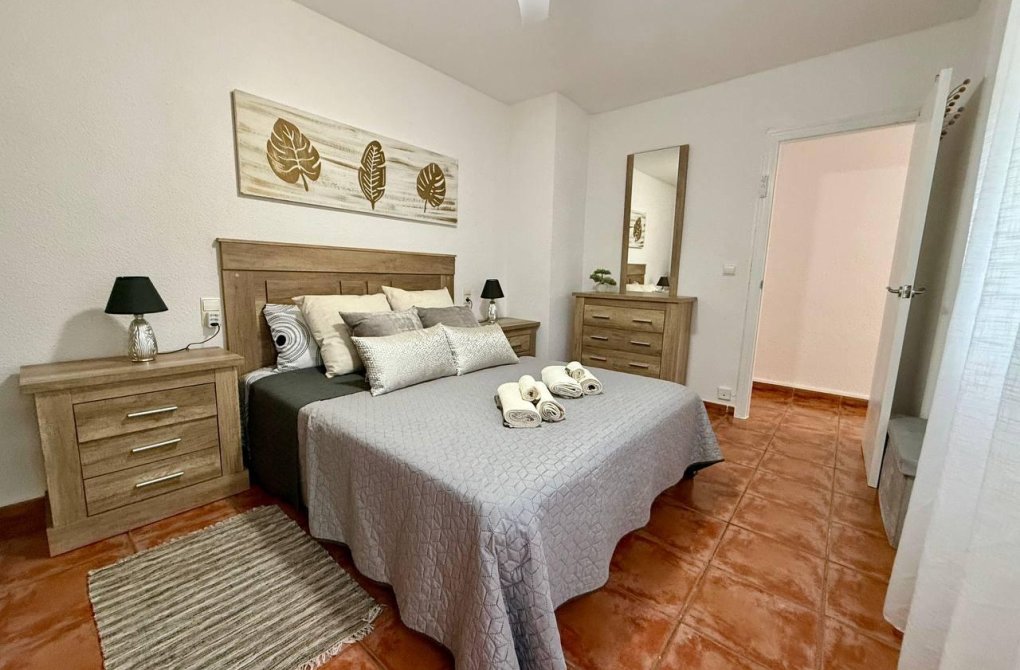 Resale - Apartment - Torrevieja - Playa del cura