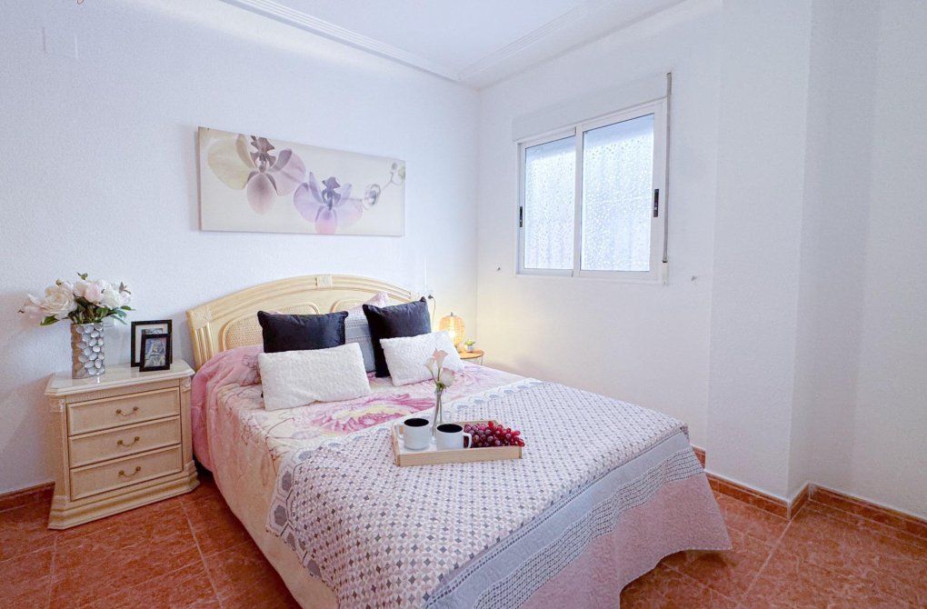 Resale - Apartment - Torrevieja - Playa del cura