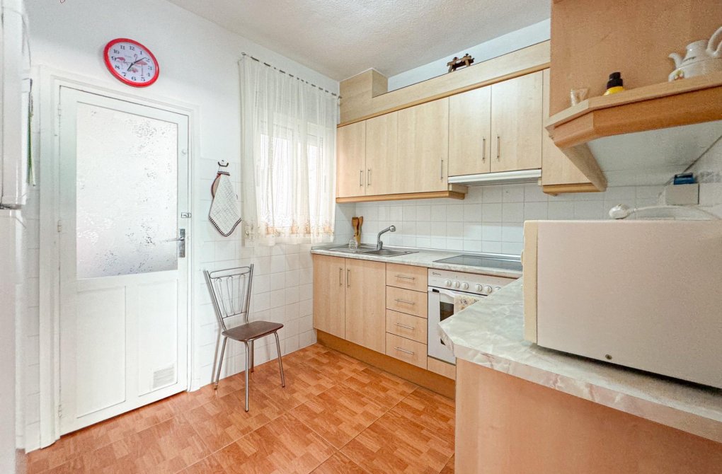 Resale - Apartment - Torrevieja - Playa del cura