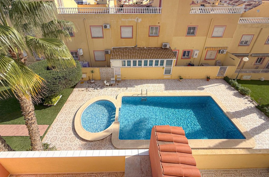 Resale - Terraced house - Orihuela Costa - Las Filipinas