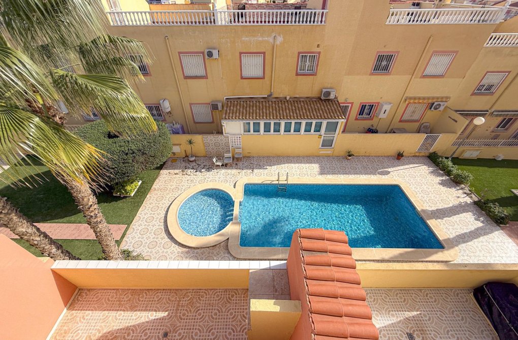 Resale - Terraced house - Orihuela Costa - Las Filipinas