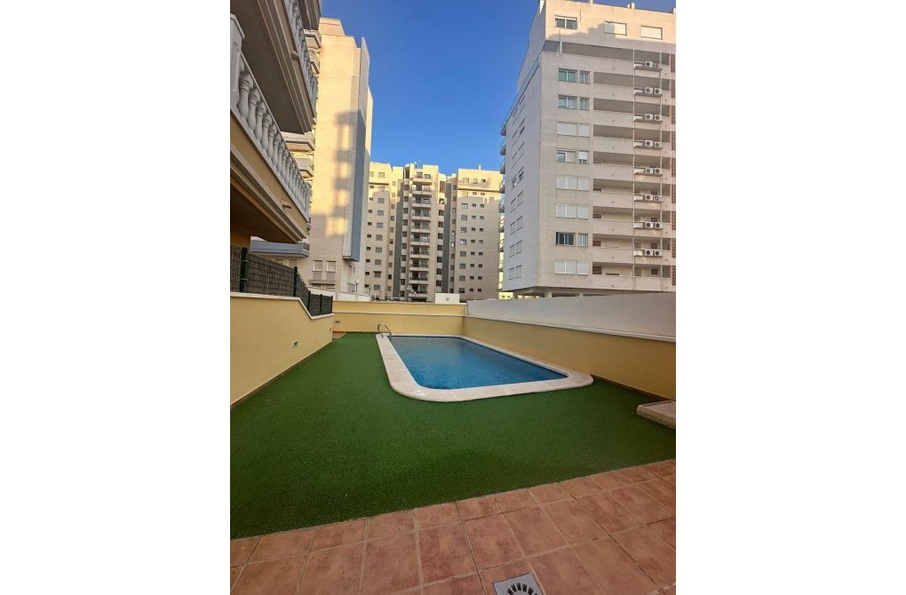 Resale - Apartment - Guardamar del Segura - CENTRO