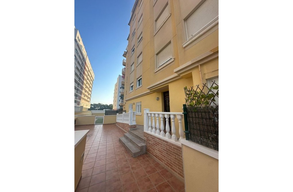 Resale - Apartment - Guardamar del Segura - CENTRO