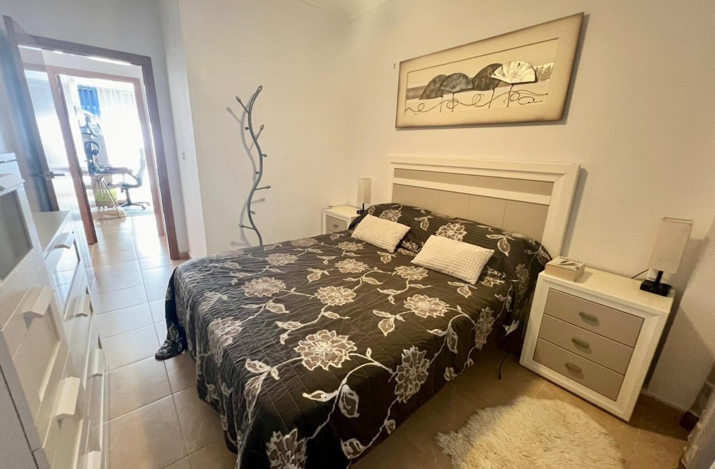 Resale - Apartment - Torrevieja - Centro