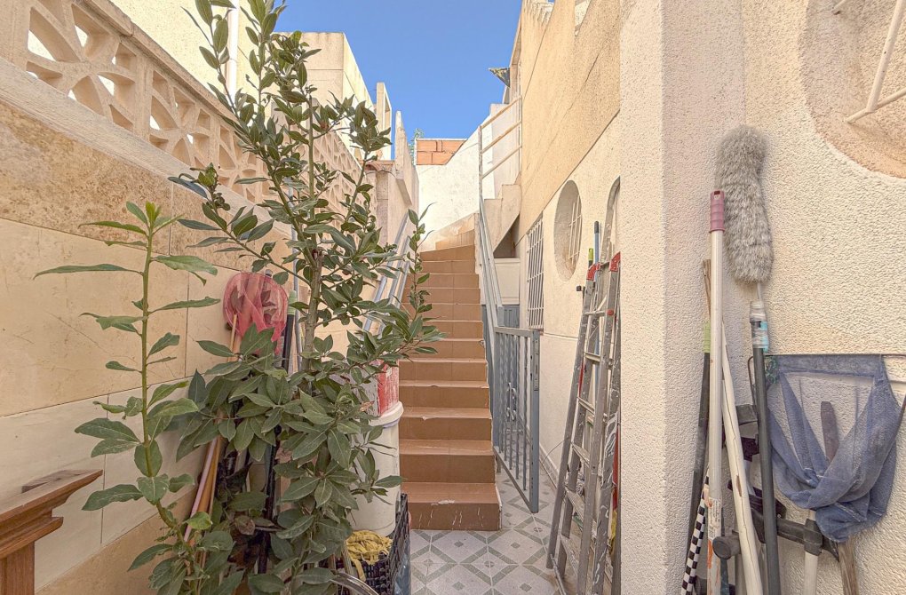 Resale - Terraced house - Torrevieja - Torretas