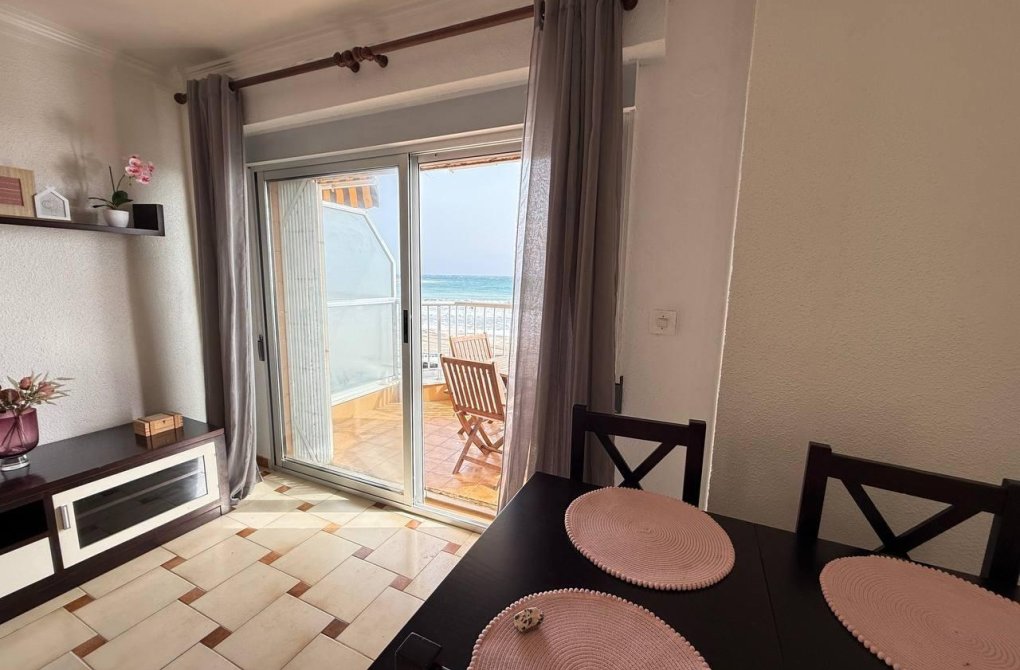 Resale - Apartment - Torrevieja - Playa de los locos