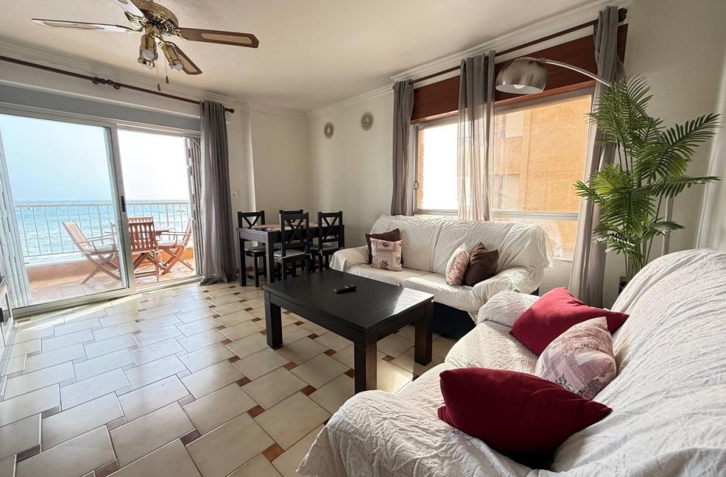 Resale - Apartment - Torrevieja - Playa de los locos