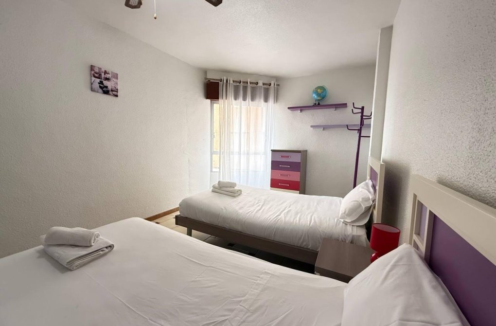 Resale - Apartment - Torrevieja - Playa de los locos