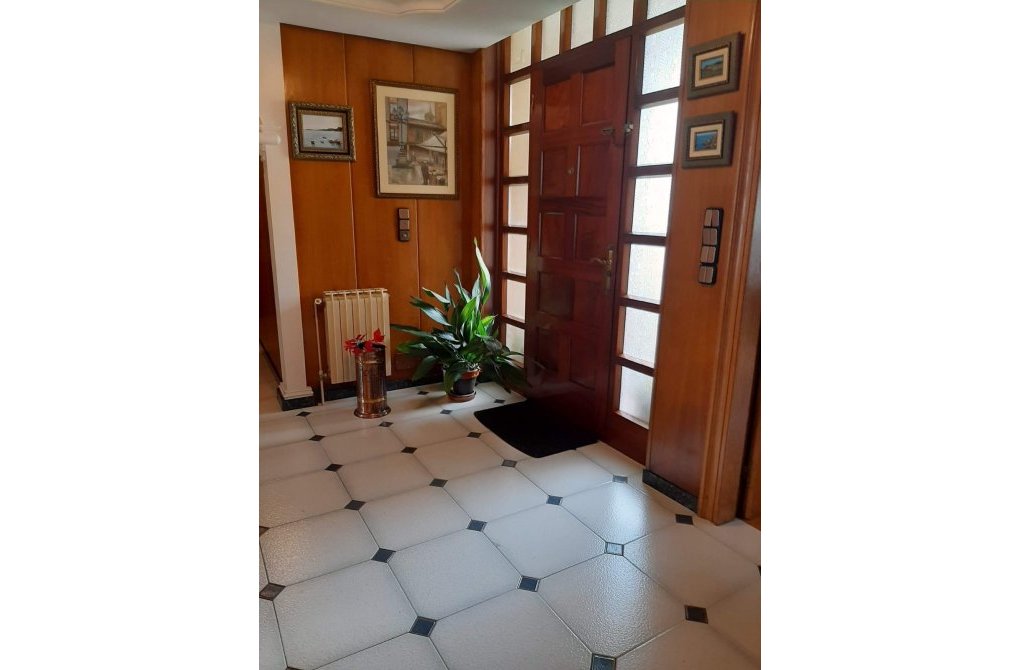 Resale - Villa - Gozon - Santiago de ambiedes