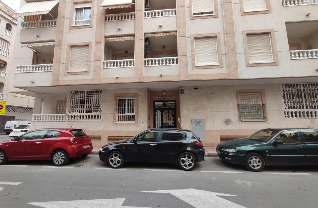 Resale - Ground Floor - Torrevieja - Acequion