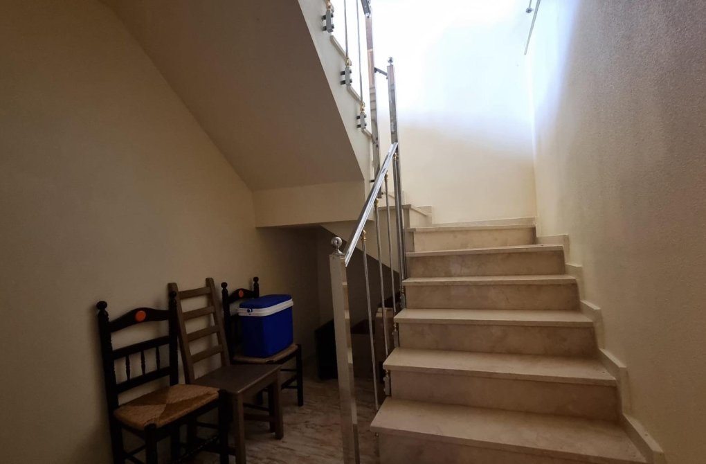 Resale - Terraced house - Guardamar del Segura - EL RASO