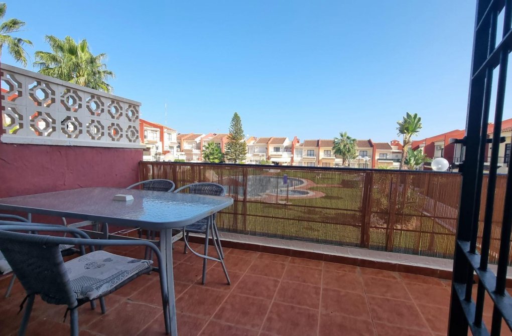 Resale - Terraced house - Guardamar del Segura - EL RASO