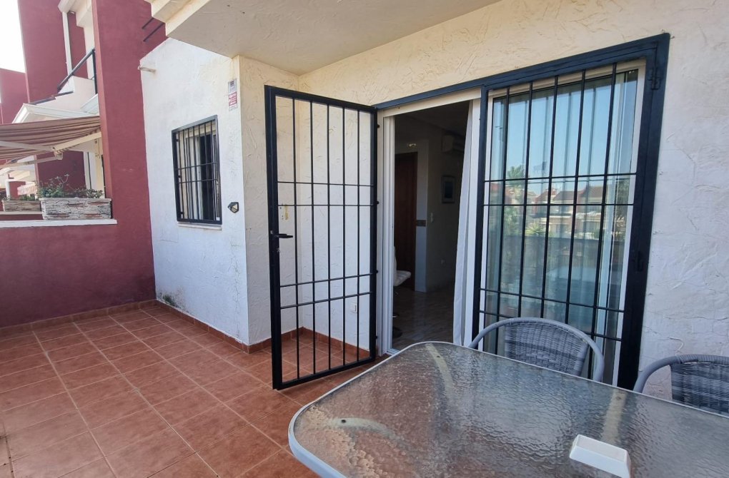 Resale - Terraced house - Guardamar del Segura - EL RASO