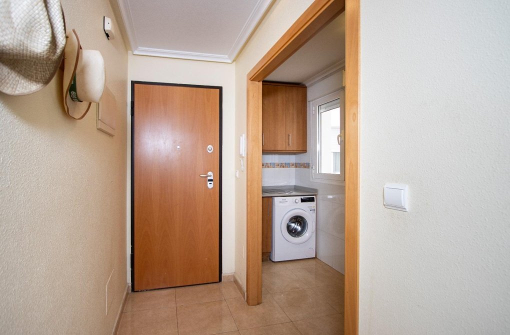 Resale - Apartment - Torrevieja - Playa del cura