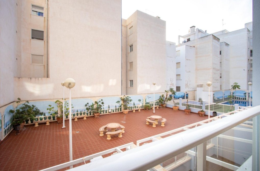 Resale - Apartment - Torrevieja - Playa del cura