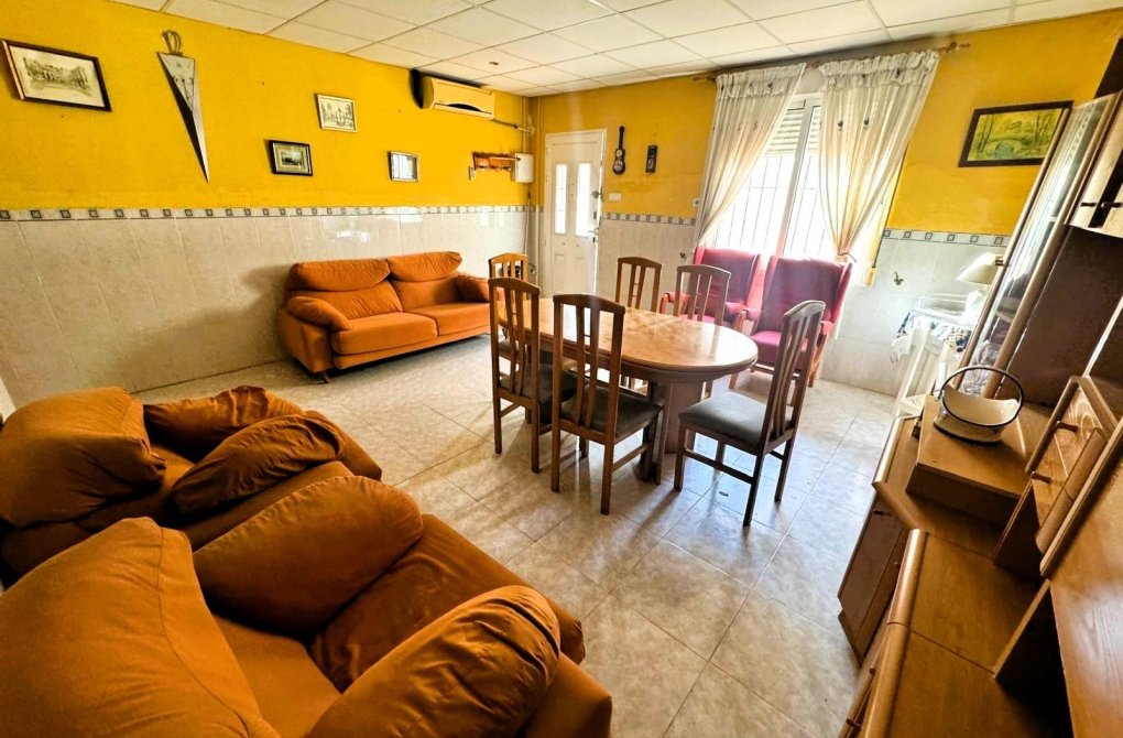 Resale - Town house - Torrevieja - Playa de los Naufragos