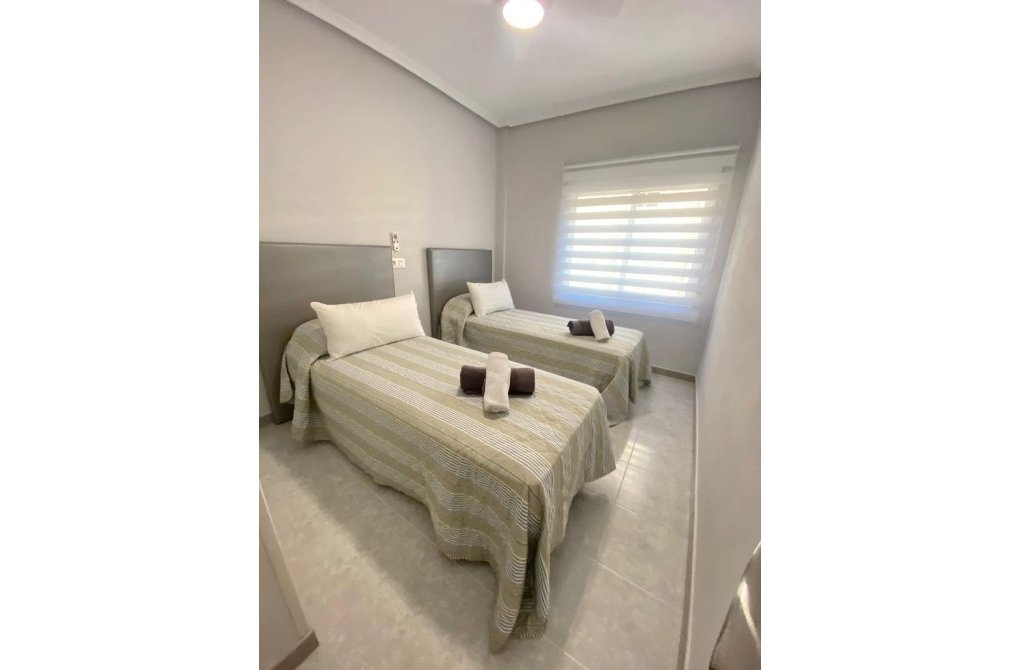 Resale - Apartment - Torrevieja - Playa del cura