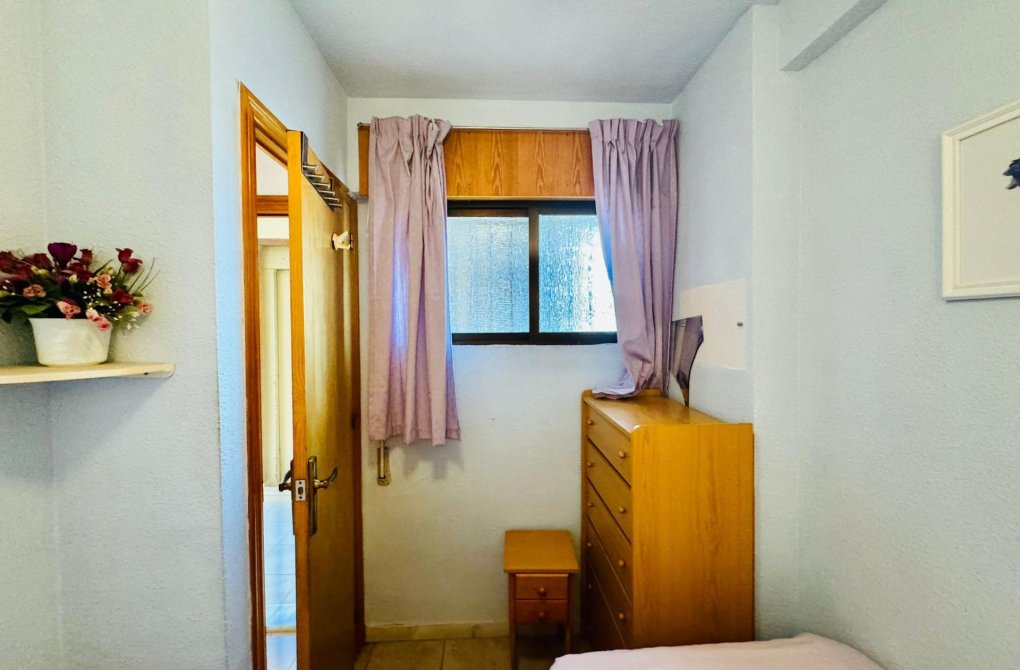 Resale - Apartment - Torrevieja - Cabo cervera