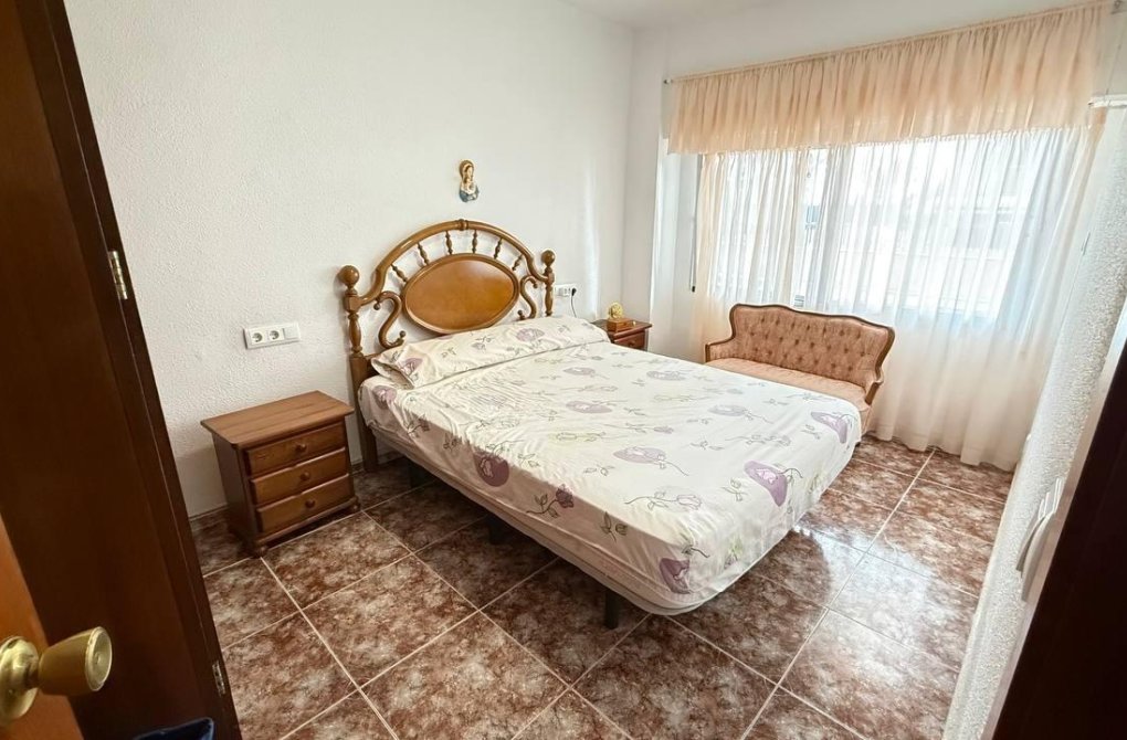 Resale - Ground Floor - Torrevieja - Punta prima