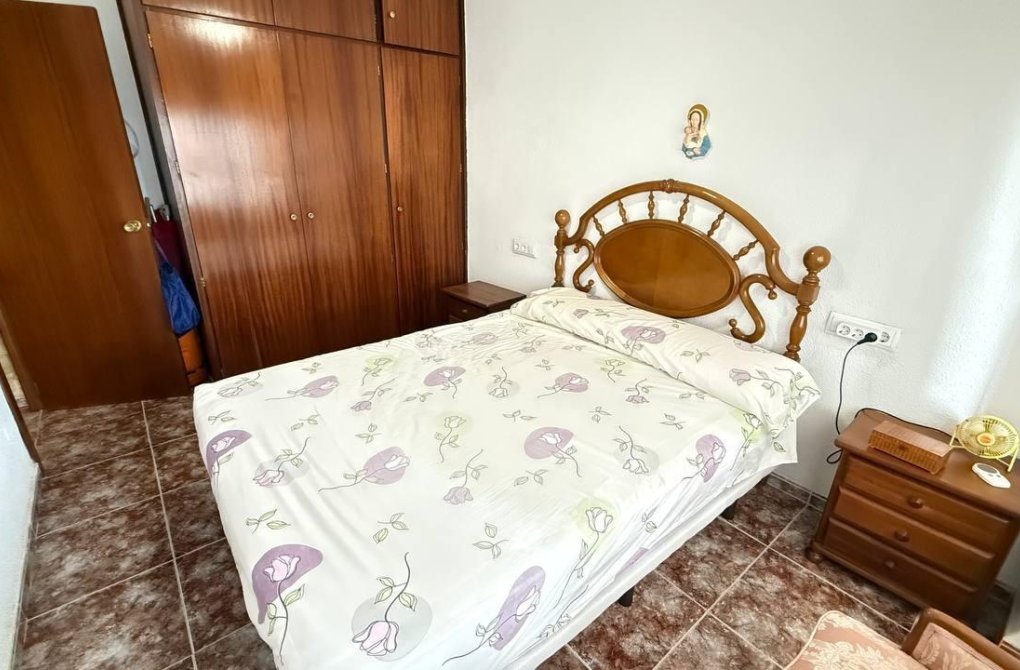 Resale - Ground Floor - Torrevieja - Punta prima