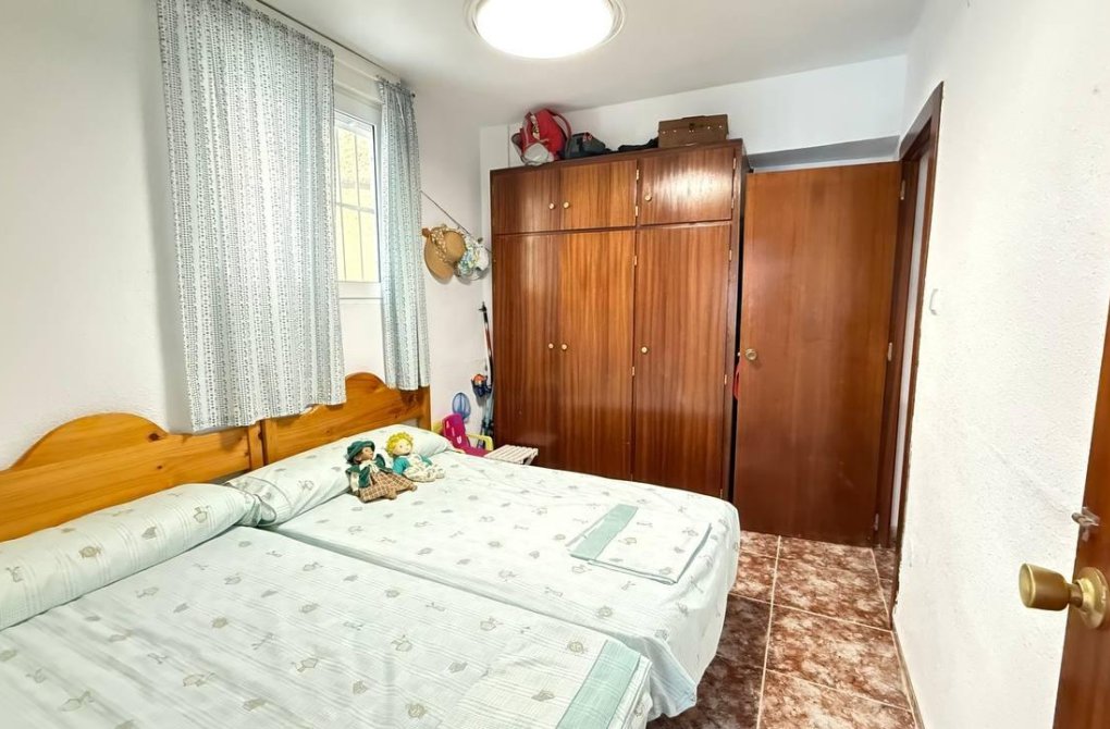 Resale - Ground Floor - Torrevieja - Punta prima