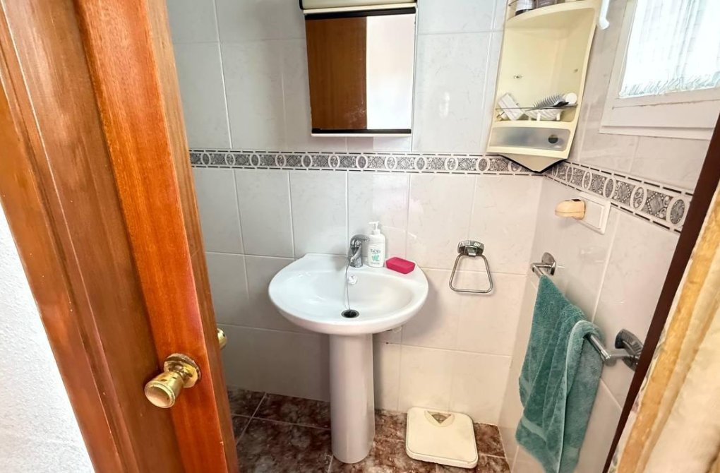 Resale - Ground Floor - Torrevieja - Punta prima